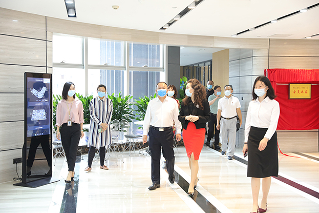 罗湖区领导一行莅临好博在线客服调研指导工作