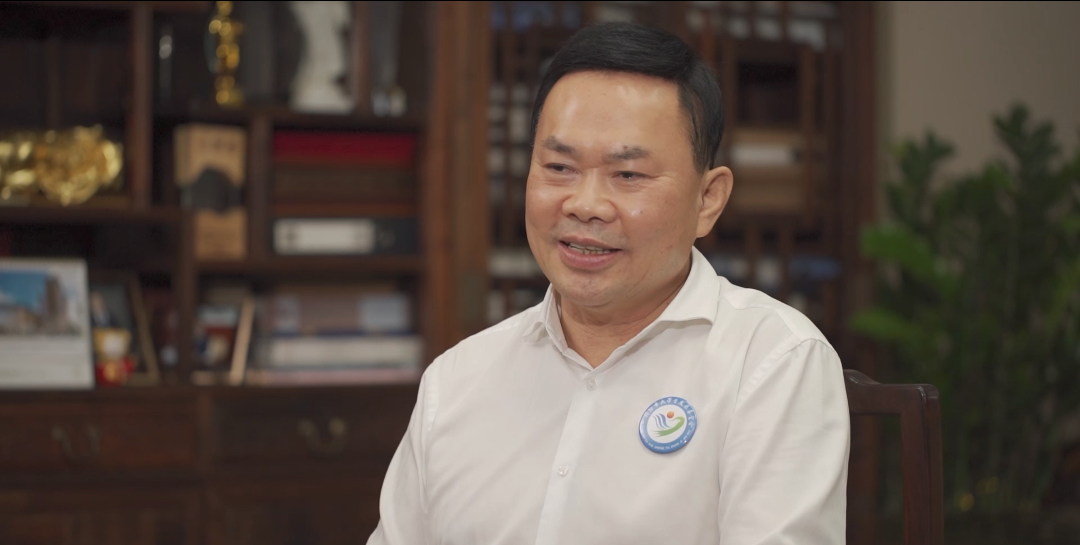 公益的力量丨好博在线客服董事长庄重：慕贤思齐，大山儒商丹心为公益